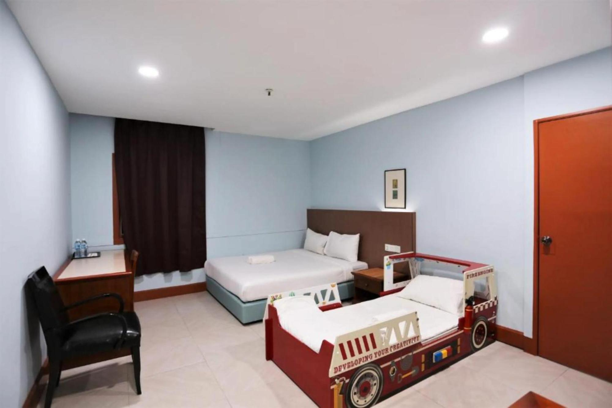 Orkid Hotel At Bukit Bintang Куала Лумпур Екстериор снимка