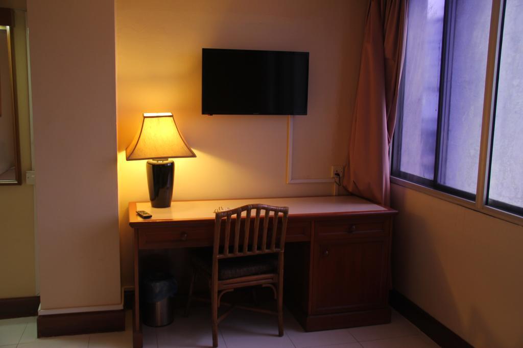 Orkid Hotel At Bukit Bintang Куала Лумпур Екстериор снимка